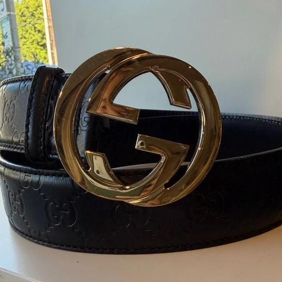 Gucci Embossed Black Belt with GG buckle - Picture 2 of 6